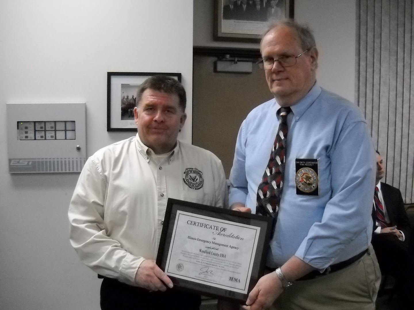Kent McCanless Receiving EMA Accreditation Plaque
